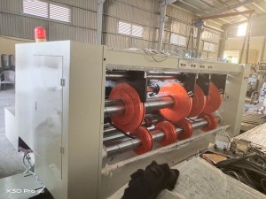 MÁY CHẠP KHE THÙNG CARTON...